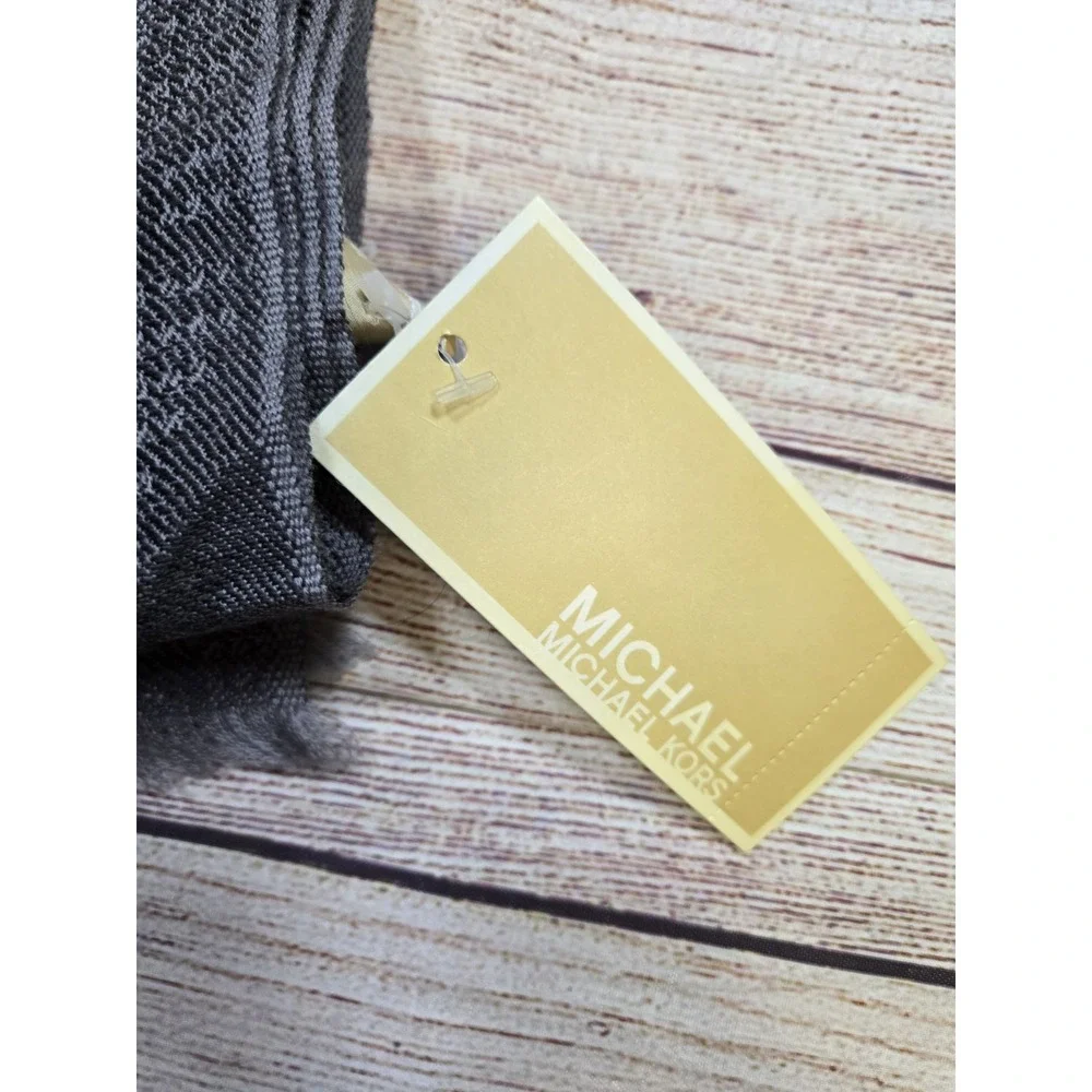 Michael Kors NWT Gray‎ Logo Scarf Lightweight Monochrome 100% Wool